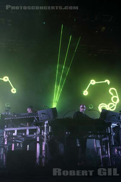 THE CHEMICAL BROTHERS - 2016-07-01 - HEROUVILLE SAINT CLAIR - Chateau de Beauregard - Scene Beauregard - 